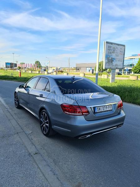 Mercedes Benz E 220 