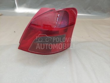stop svetlo desno za Toyota Yaris od 2005. do 2008. god.