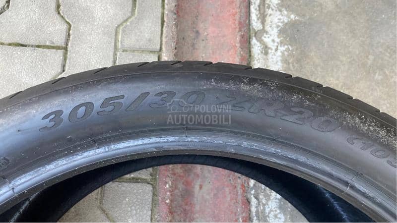 Pirelli 305/30 R20 Letnja