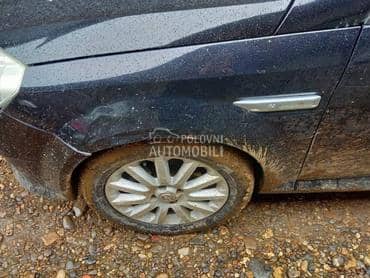 Levo krilo osteceno za Opel Tigra