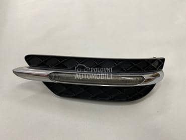 Desna resetka branika za Mercedes Benz C Klasa