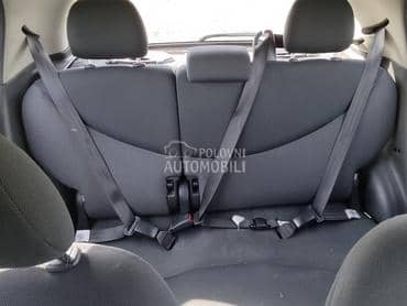 Naslon za glavu za Toyota Yaris od 1999. do 2005. god.