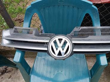 prednja maska za Volkswagen Golf 5