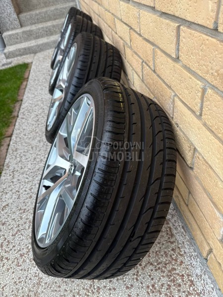 Continental 215/40 R17 Letnja