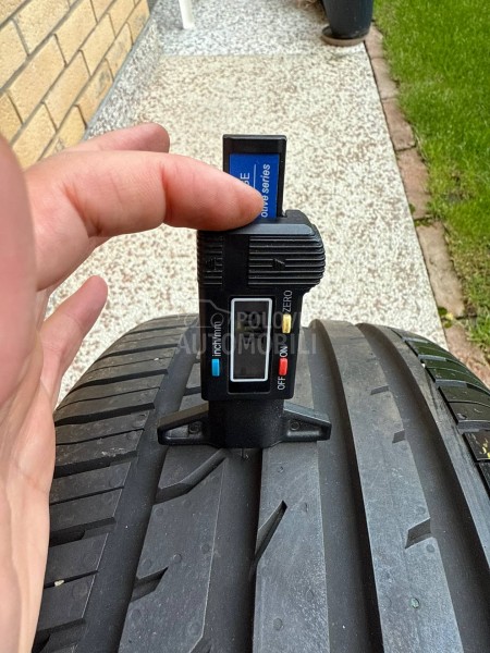 Continental 215/40 R17 Letnja