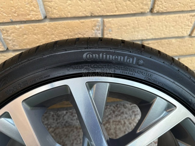 Continental 215/40 R17 Letnja