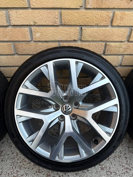 Continental 215/40 R17 Letnja