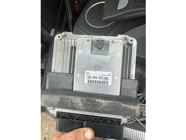 Kompjuter motorni 2.0tdi za Audi A4 od 2008. do 2015. god.