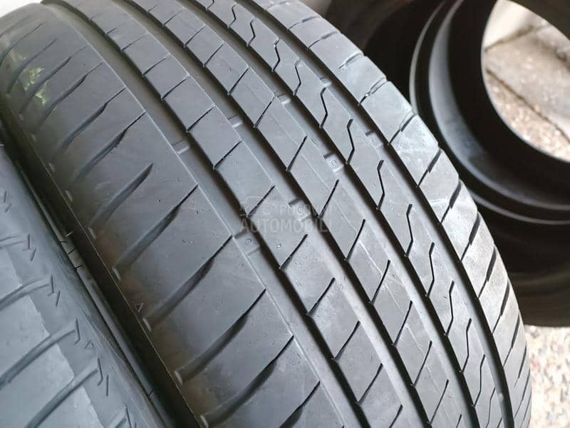 Firestone 215/45 R18 Letnja