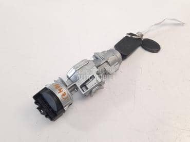 Otključavanje i paljenje za Land Rover Discovery od 2004. do 2009. god.