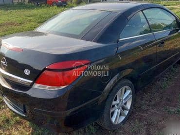 Opel Astra H kabrio -  kompletan auto u delovima