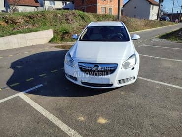 Opel Insignia 2011. god. -  kompletan auto u delovima