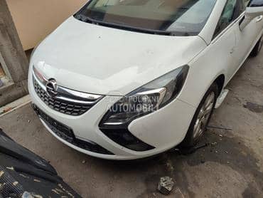 Opel Zafira -  kompletan auto u delovima