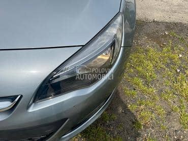 Levi far za Opel Astra J od 2010. do 2016. god.