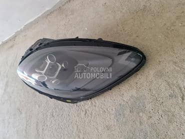 Desni led far restajling za Porsche Macan od 2018. do 2022. god.