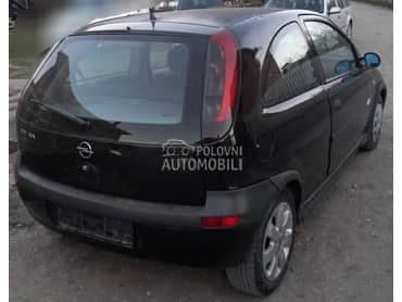 Opel Corsa C 1.7 -  kompletan auto u delovima