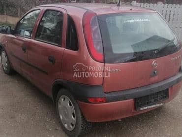 Opel Corsa C -  kompletan auto u delovima
