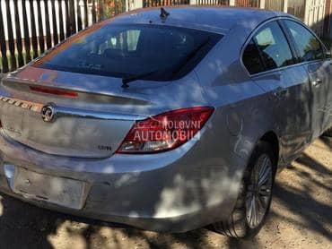 Opel Insignia Automa -  kompletan auto u delovima