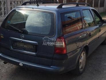 Opel Vectra B 2.0 -  kompletan auto u delovima