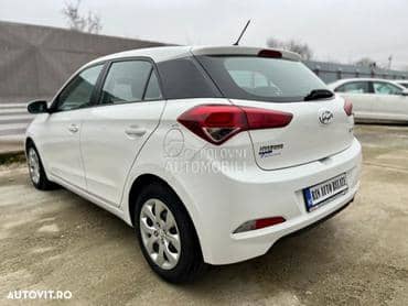 Hyundai i20 -  kompletan auto u delovima
