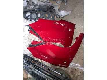 prednja krila crvena za Fiat 500L od 2012. do 2020. god.