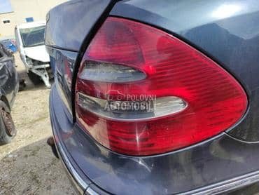 Stop svetlo desno za Mercedes Benz E 220 od 2003. do 2008. god.