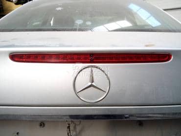 Treće stop svetlo za Mercedes Benz E 220 od 2003. do 2008. god.