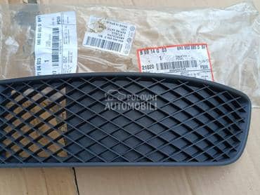 Leva rešetka u braniku za Volkswagen Polo od 1999. do 2001. god.