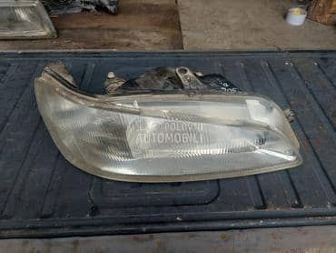 desni far za Peugeot 306