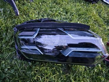 far desni za Porsche Taycan