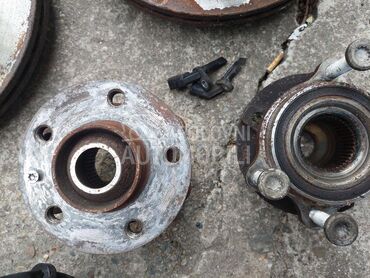 Glavčine prednje za Audi A4