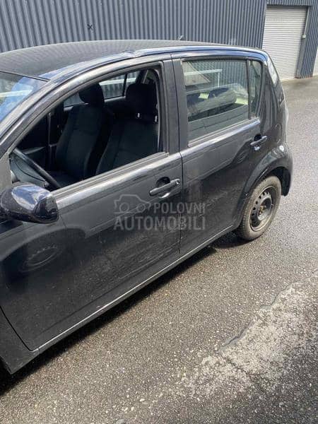 Daihatsu Sirion 2009. god. -  kompletan auto u delovima