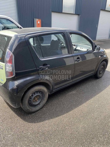 Daihatsu Sirion 2009. god. -  kompletan auto u delovima