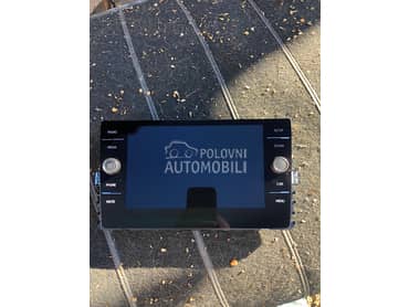 Fabricka multimedija za Volkswagen Golf 7