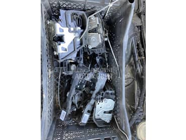 f10 f11 brave u vratima za BMW 518, 520, 523 ...