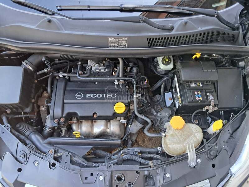 Opel Corsa D 1,2 iz nem ačke