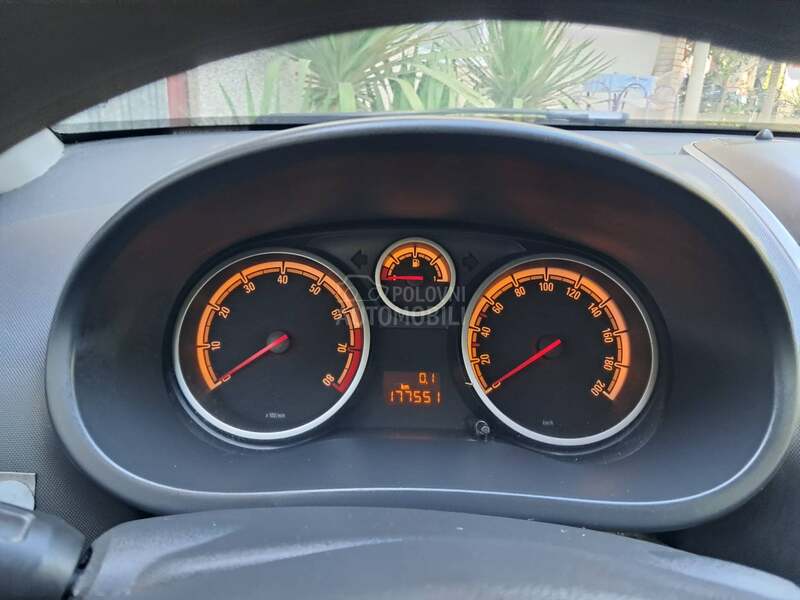 Opel Corsa D 1,2 iz nem ačke