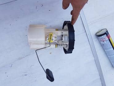 PUMPA PLOVAK 15 DCI U REZERVAR za Renault Clio od 2001. do 2008. god.