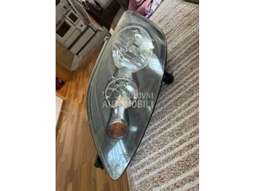 Far levi za Volkswagen Golf Plus od 2004. do 2009. god.