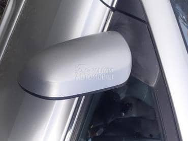 Toyota Avensis -  kompletan auto u delovima