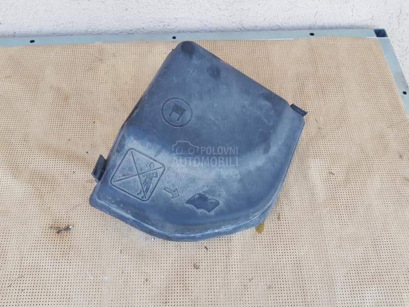 Poklopac kutije osigurača