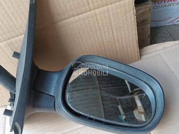 Desni mehanički retrovizor za Renault Clio od 2001. do 2006. god.