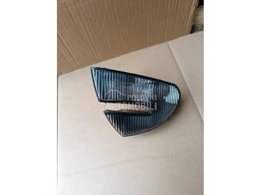 Levi beli migavac za Alfa Romeo 147 od 2000. do 2005. god.