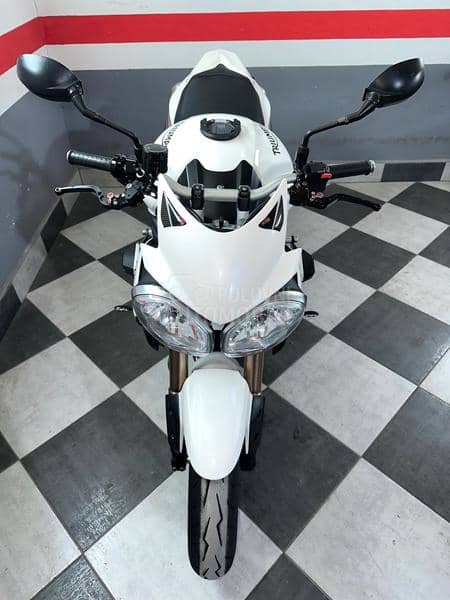 Triumph Speed triple 1050