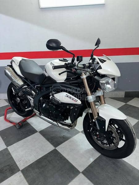 Triumph Speed triple 1050