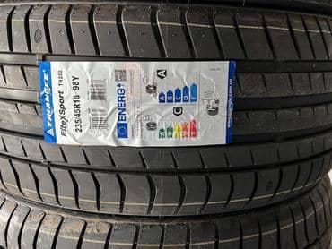 Triangle 235/45 R18 Letnja