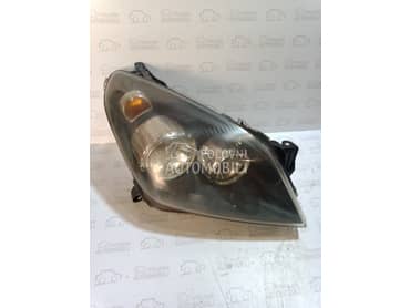Desni far za Opel Astra H