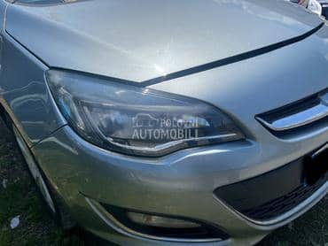 desni far za Opel Astra J od 2009. do 2015. god.