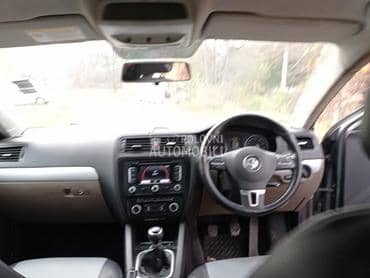 tabla sa airbegovima za Volkswagen Jetta od 2012. do 2015. god.