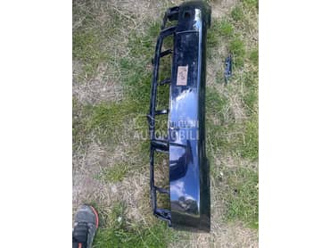 Branik prednji gornji deo za Audi A4 od 2001. do 2004. god.